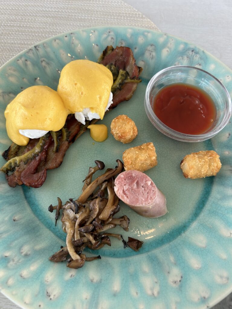 ホテルの朝食の一皿